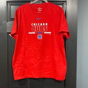 Mens Nike Chicago cubs T-shirt. Size XL. Red with white and blue writing.
